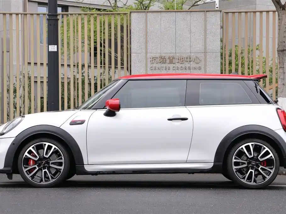 MINI JCW