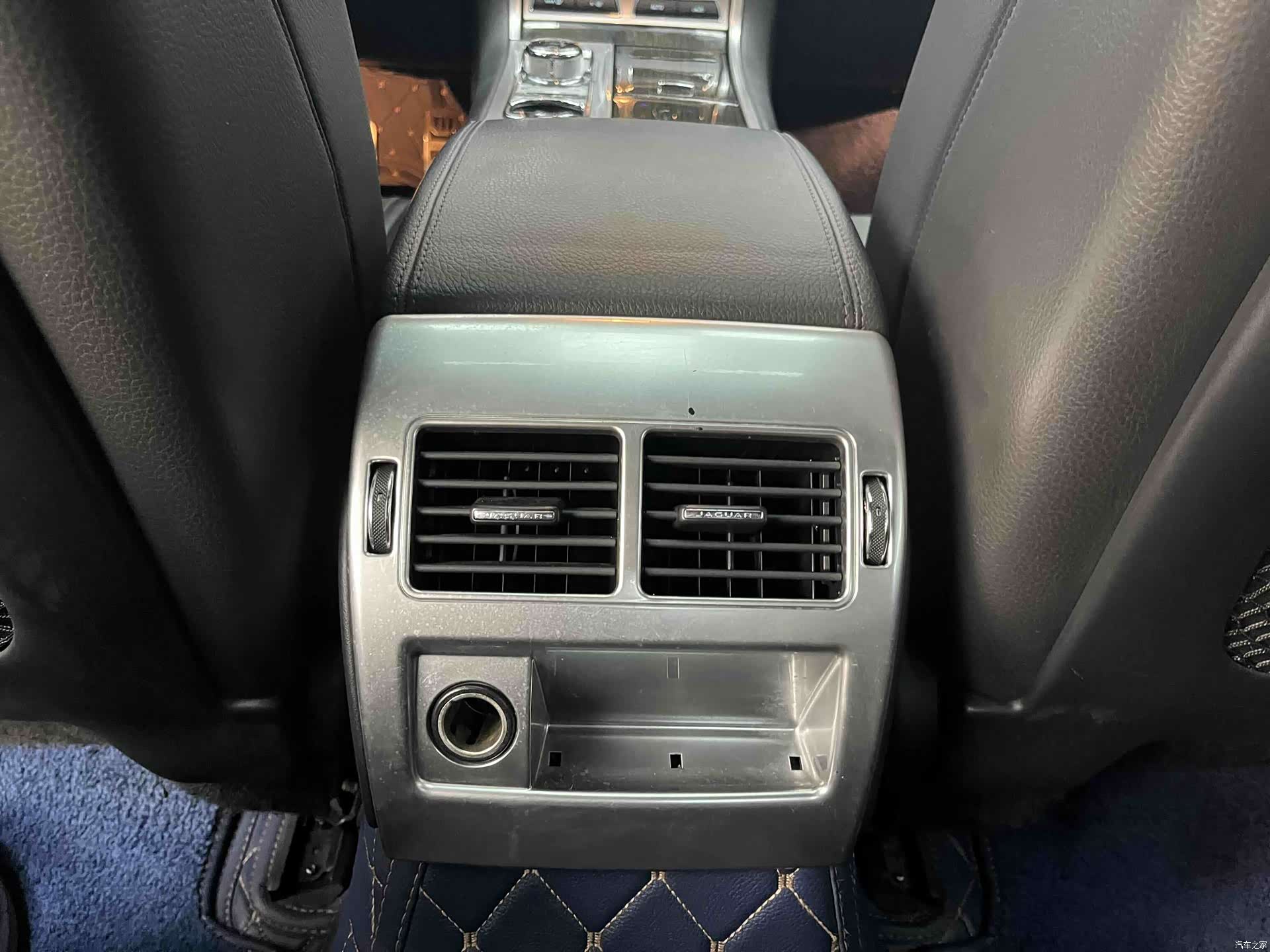 Jaguar XF, 2015 12