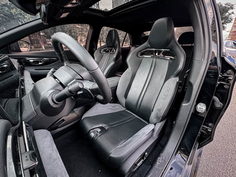 Trumpchi Shadow Leopard