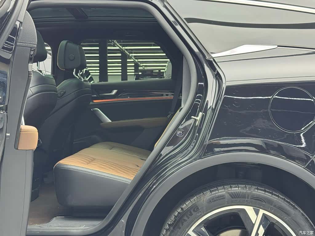 BYD Tang, 2022 9