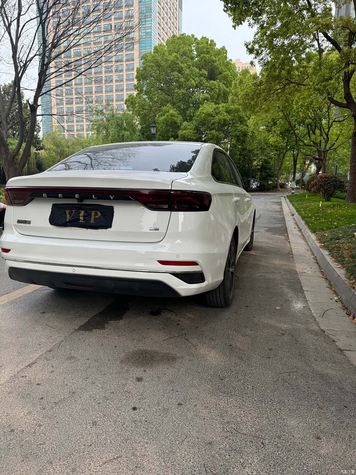 Geely Emgrand, 2022 14