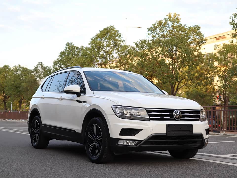 Volkswagen Tiguan L