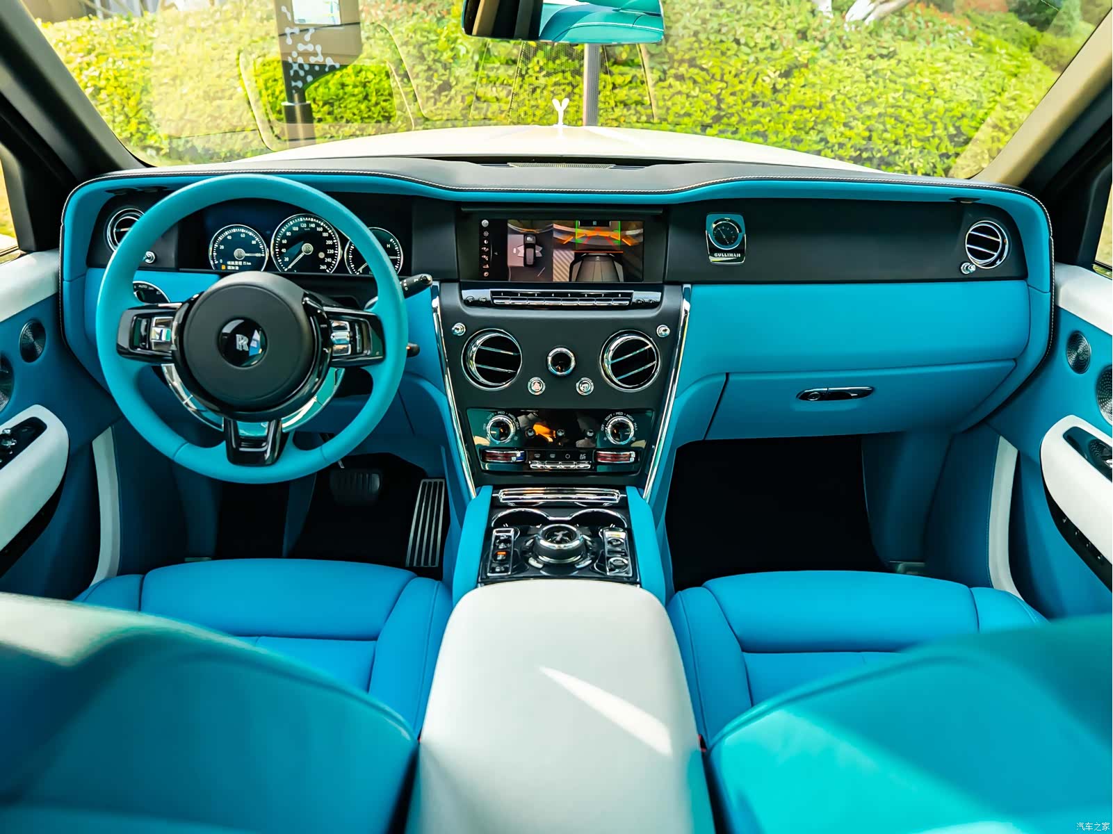Rolls-Royce Cullinan, 2021 10