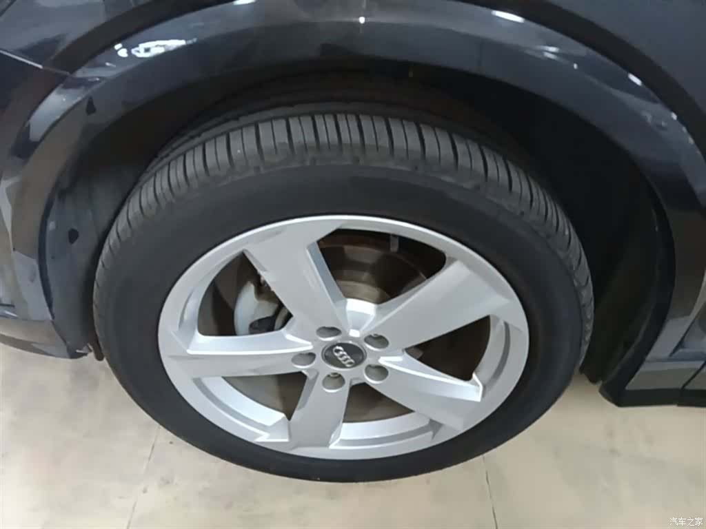 Audi Q2L, 2020 23
