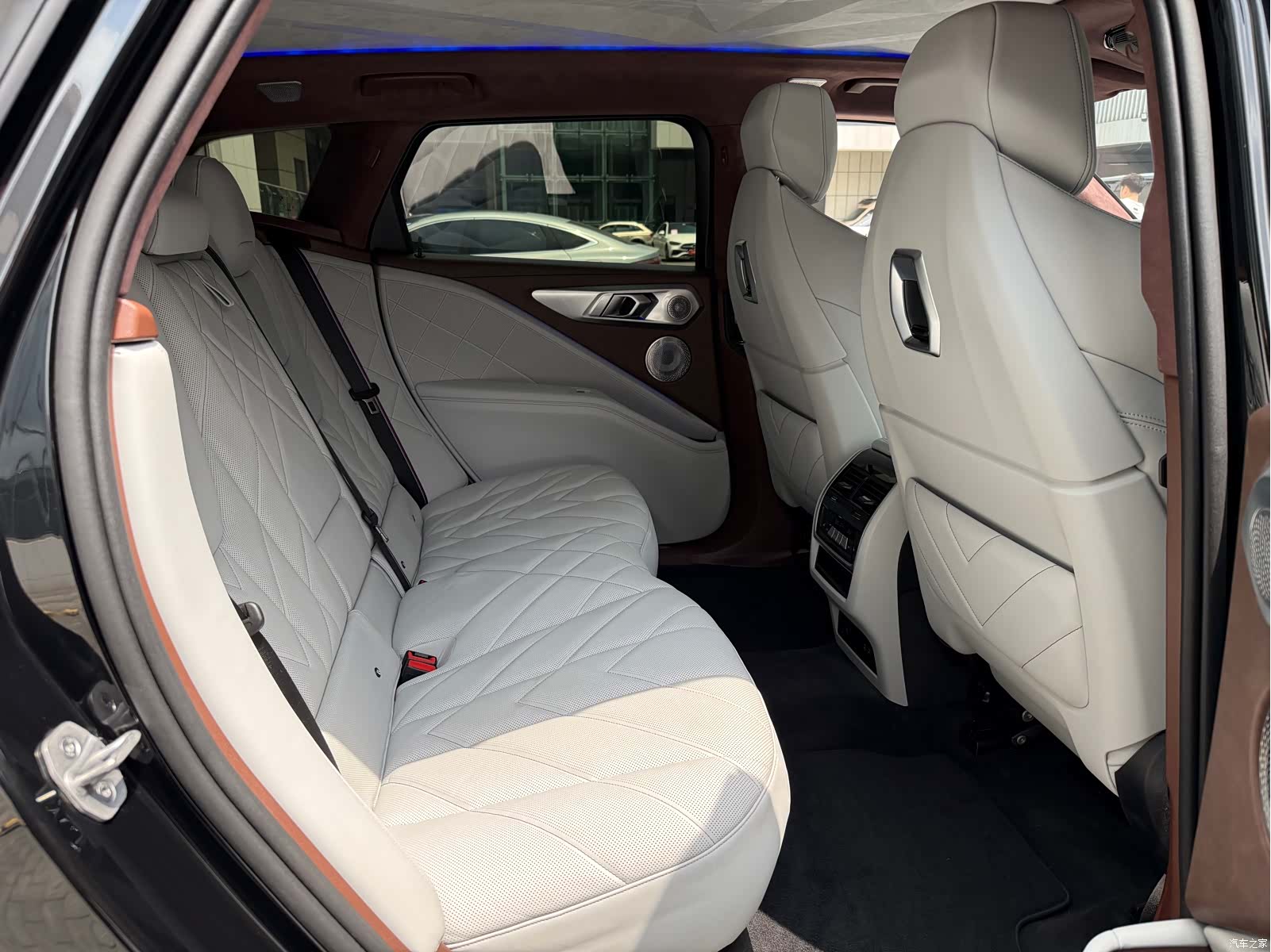 BMW XM, 2024 19