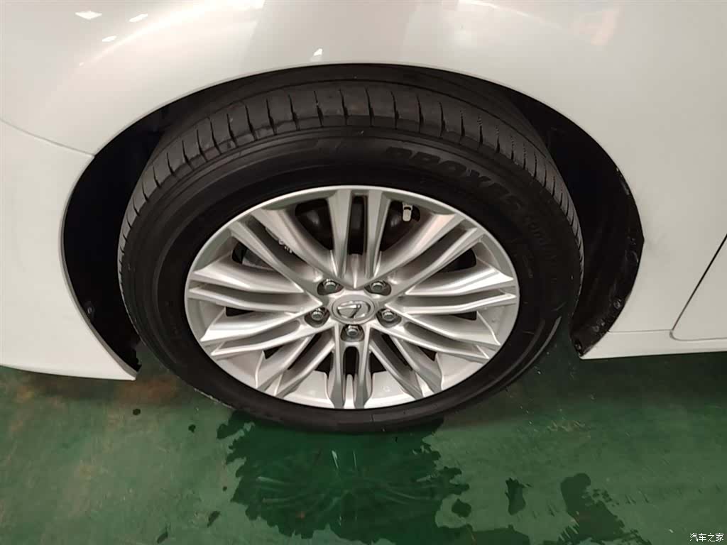 Lexus ES, 2016 23