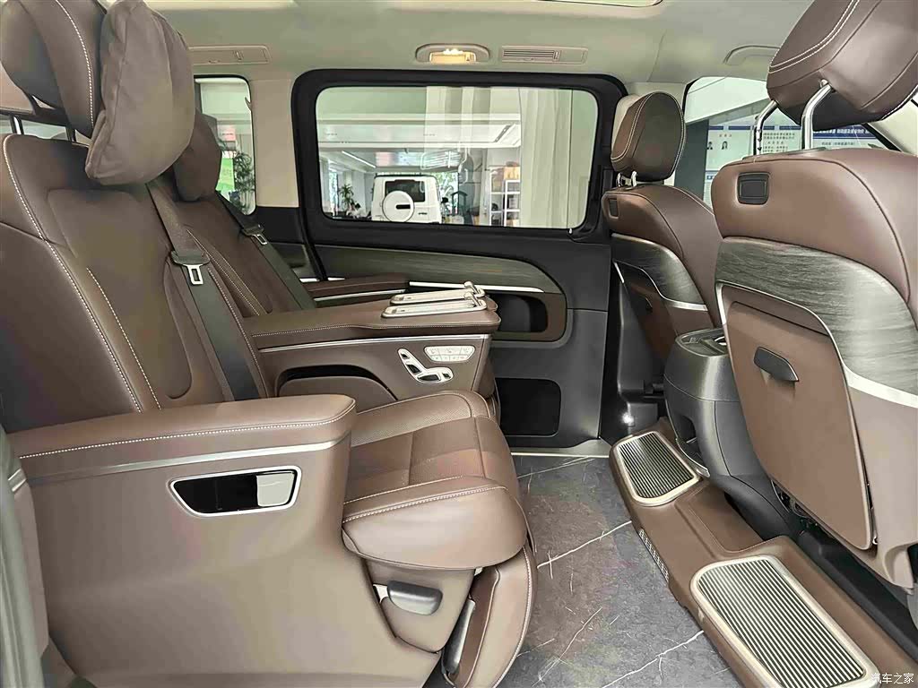 Mercedes-Benz V-Class, 2025 25