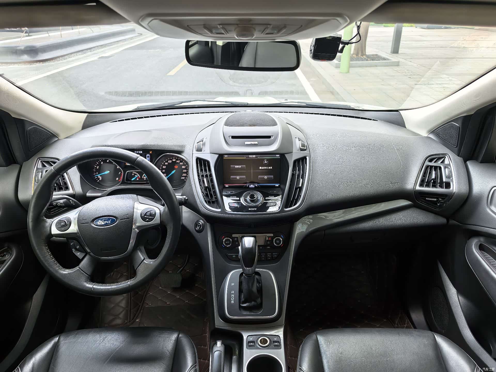 Ford Kuga, 2016 12