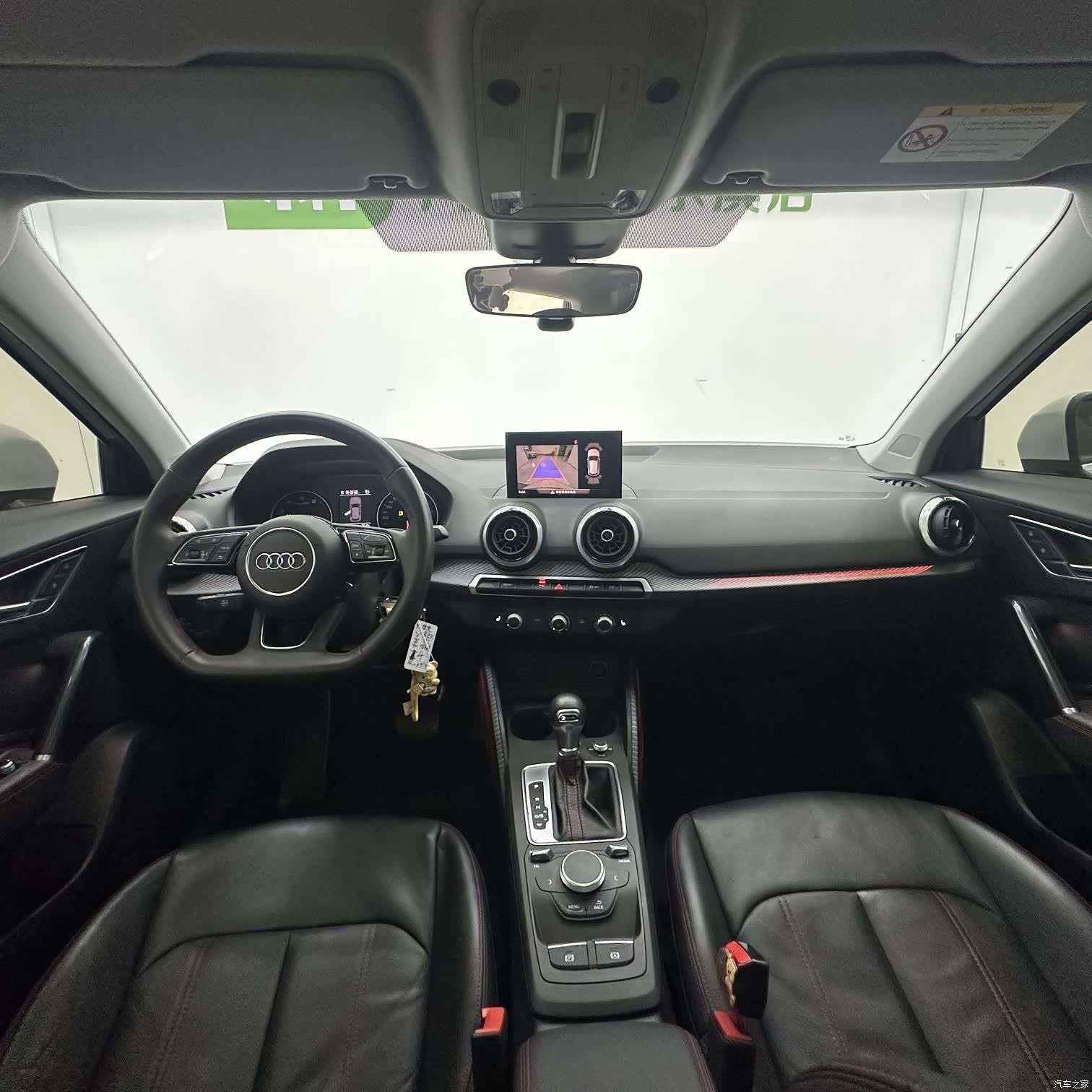 Audi Q2L, 2023 10