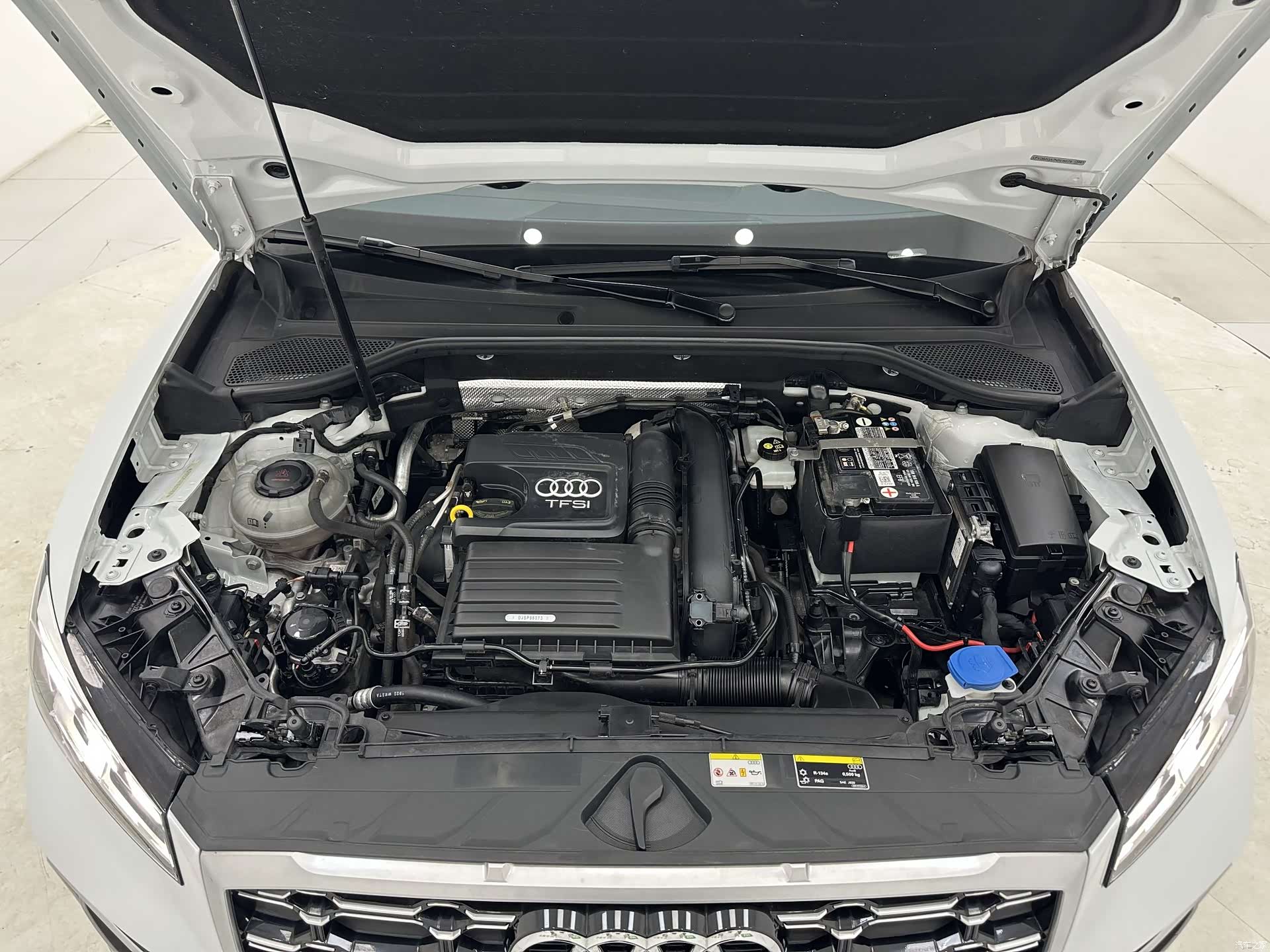 Audi Q2L, 2023 17