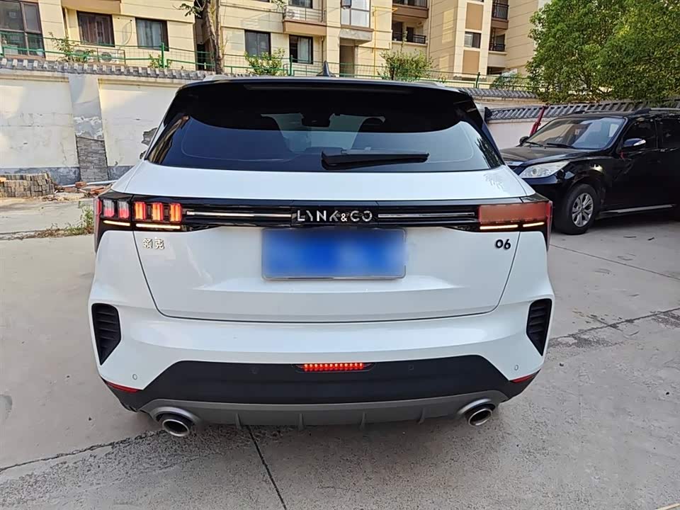 Lynk & Co 06 Lynk & Co 06
