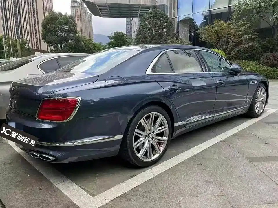 Bentley Flying