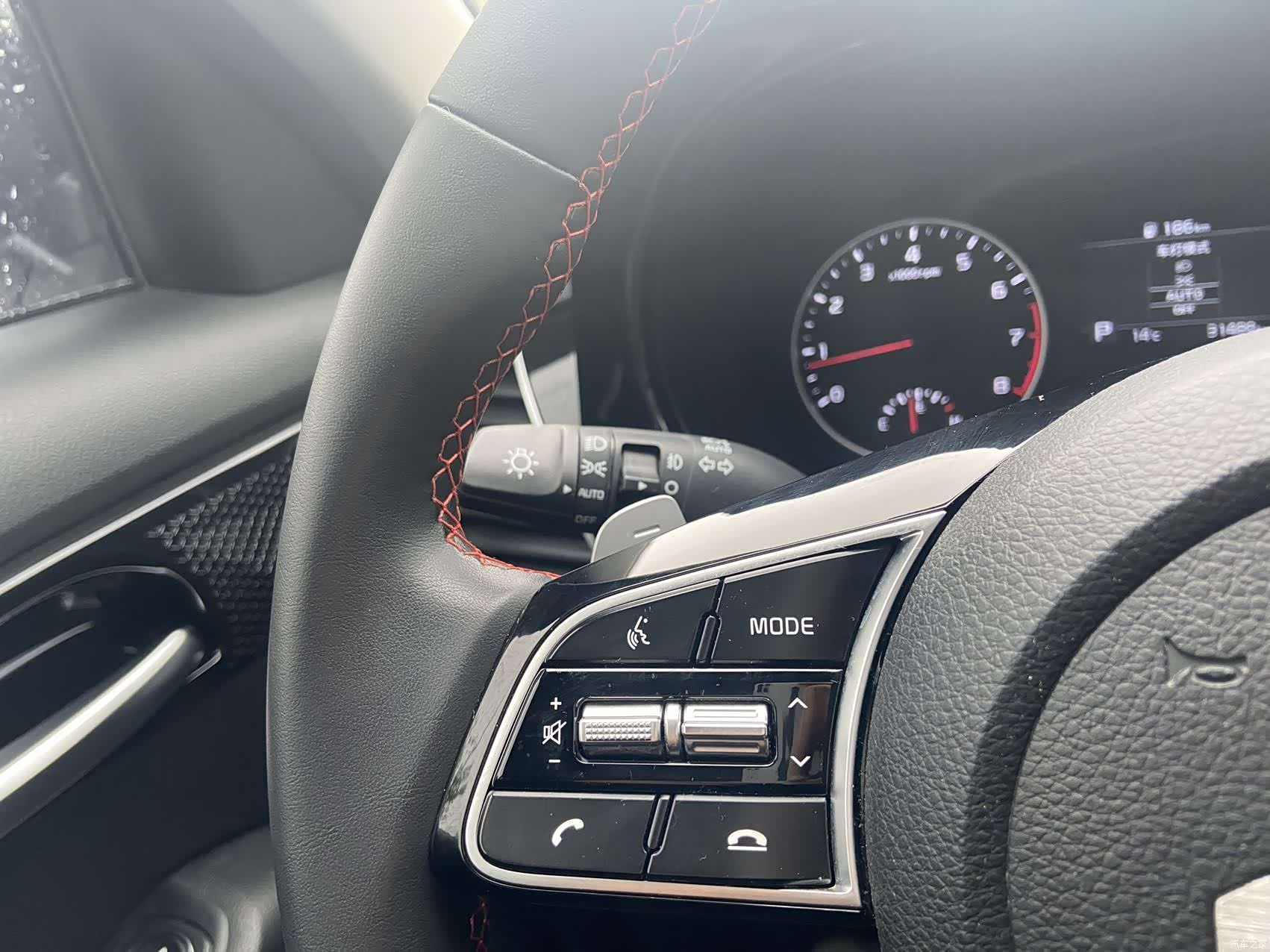 Kia KX3, 2022 11