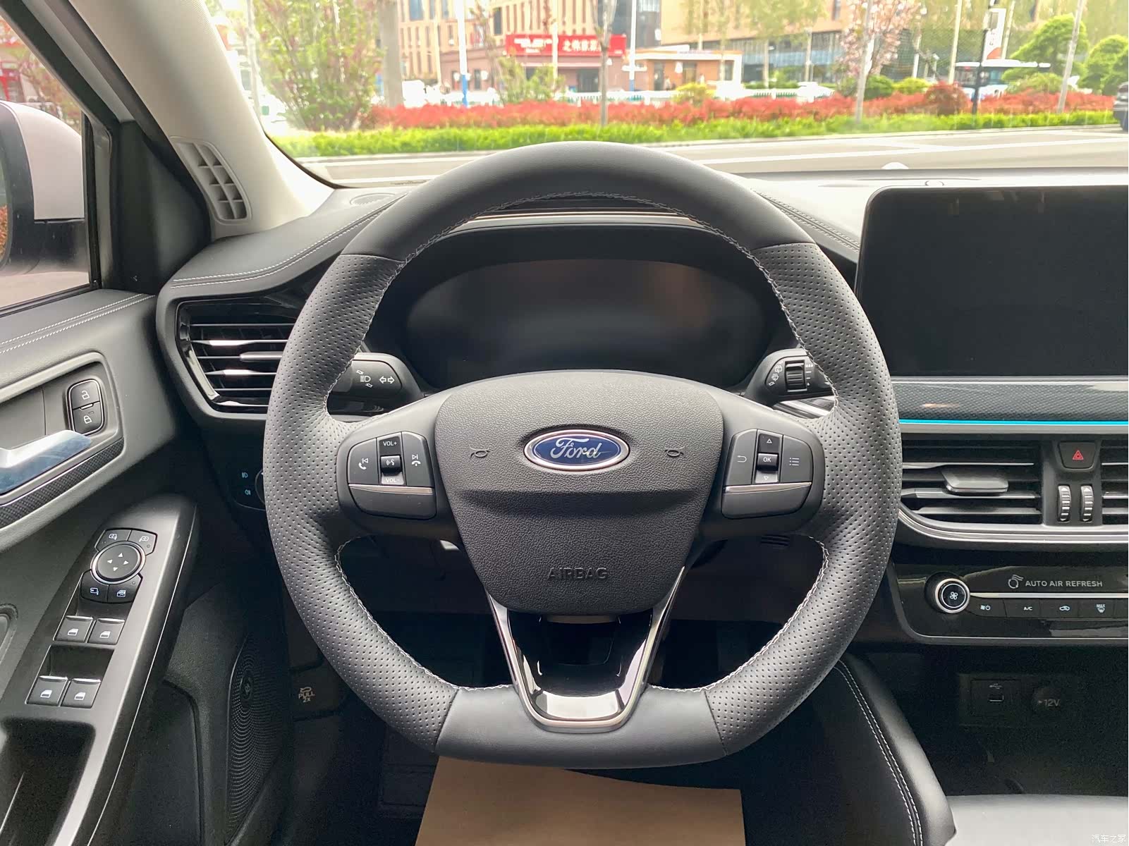 Ford Focus, 2022 11