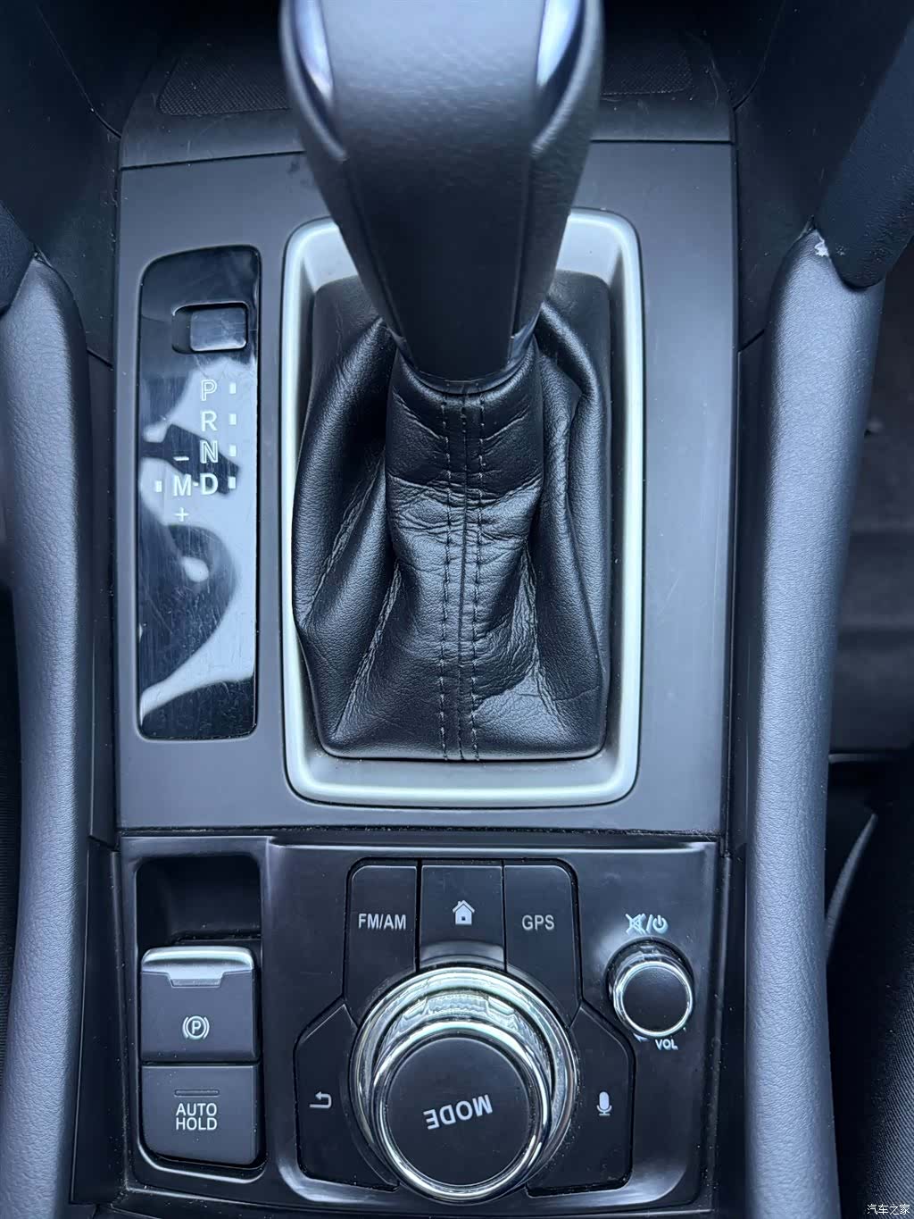 Mazda CX-4, 2023 15