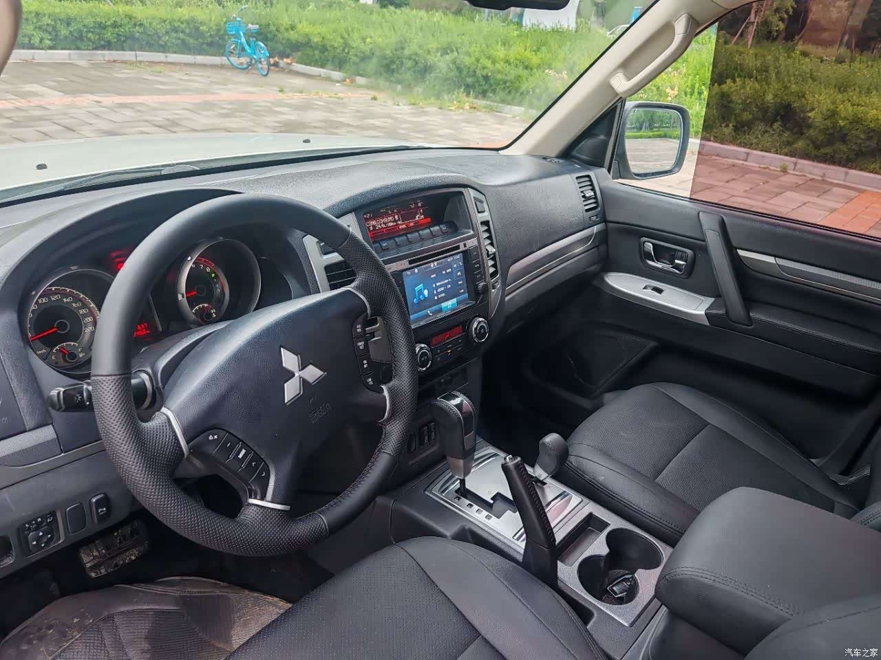 Mitsubishi Pajero, 2016 7
