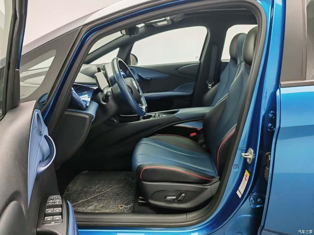 BYD Dolphin, 2022 10