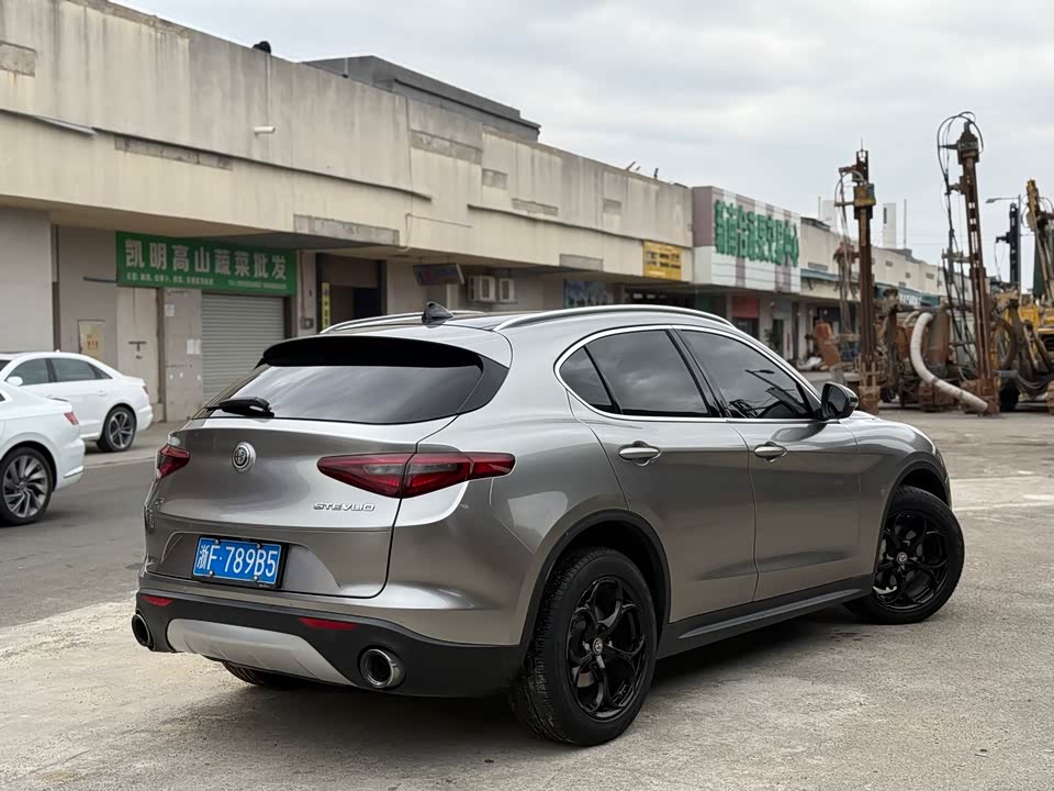 Alfa Romeo Stelvio