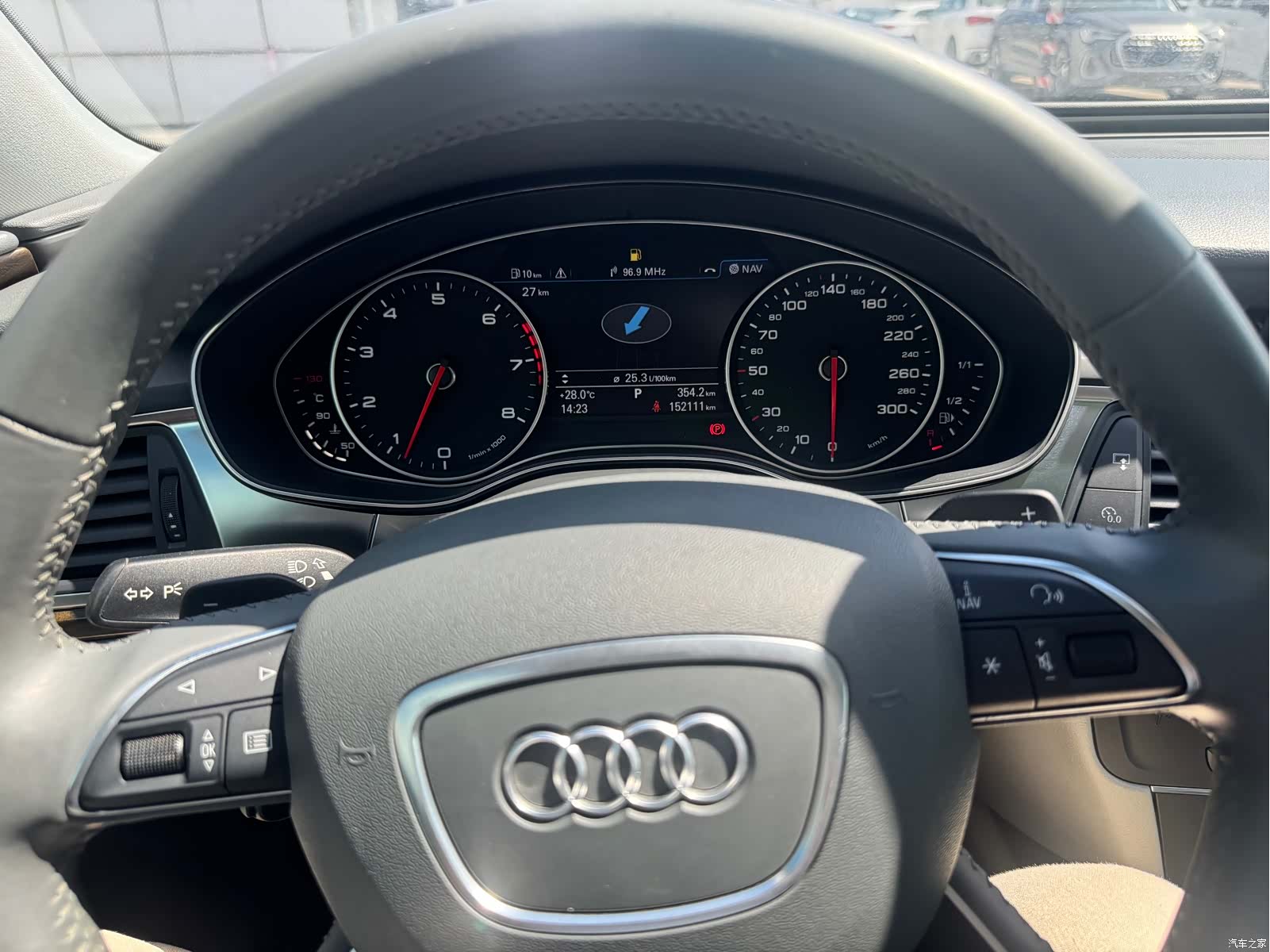 Audi A6L, 2014 12