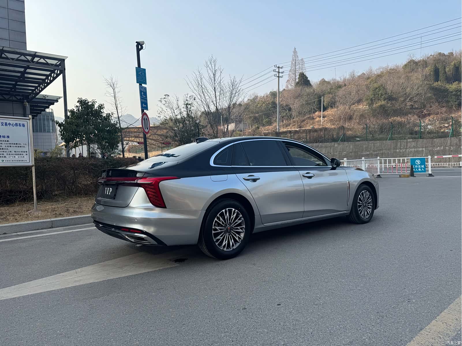 Hongqi H5, 2025 все фото