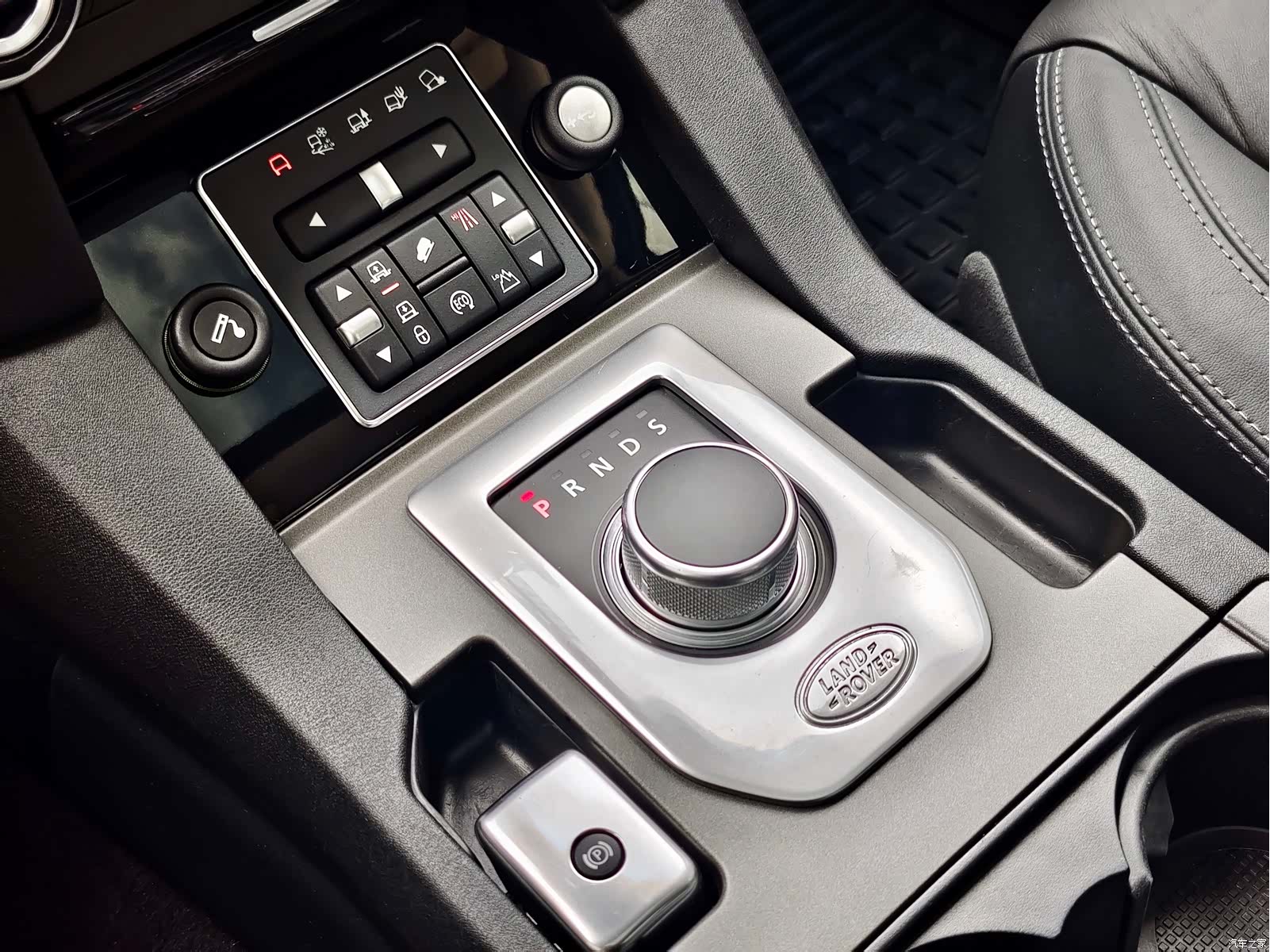 Land Rover Discovery, 2014 4