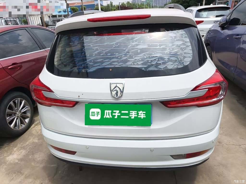 Wuling 310W, 2021 6