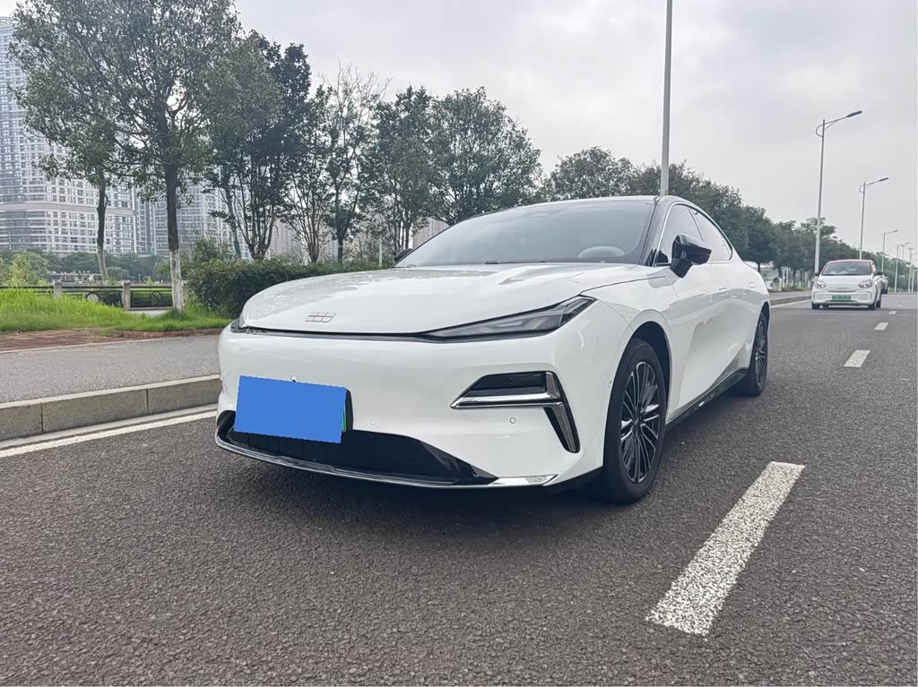 Geely Galaxy Starshine 8