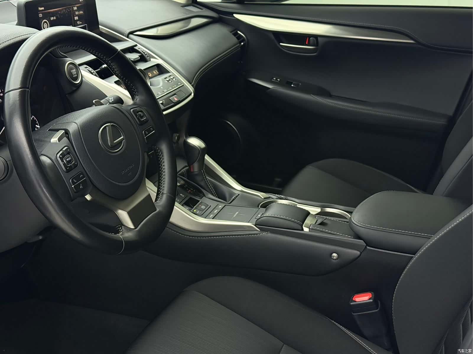 Lexus NX, 2021 12