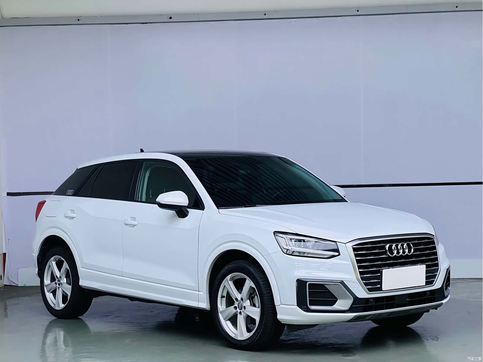 Audi Q2L, 2019 3