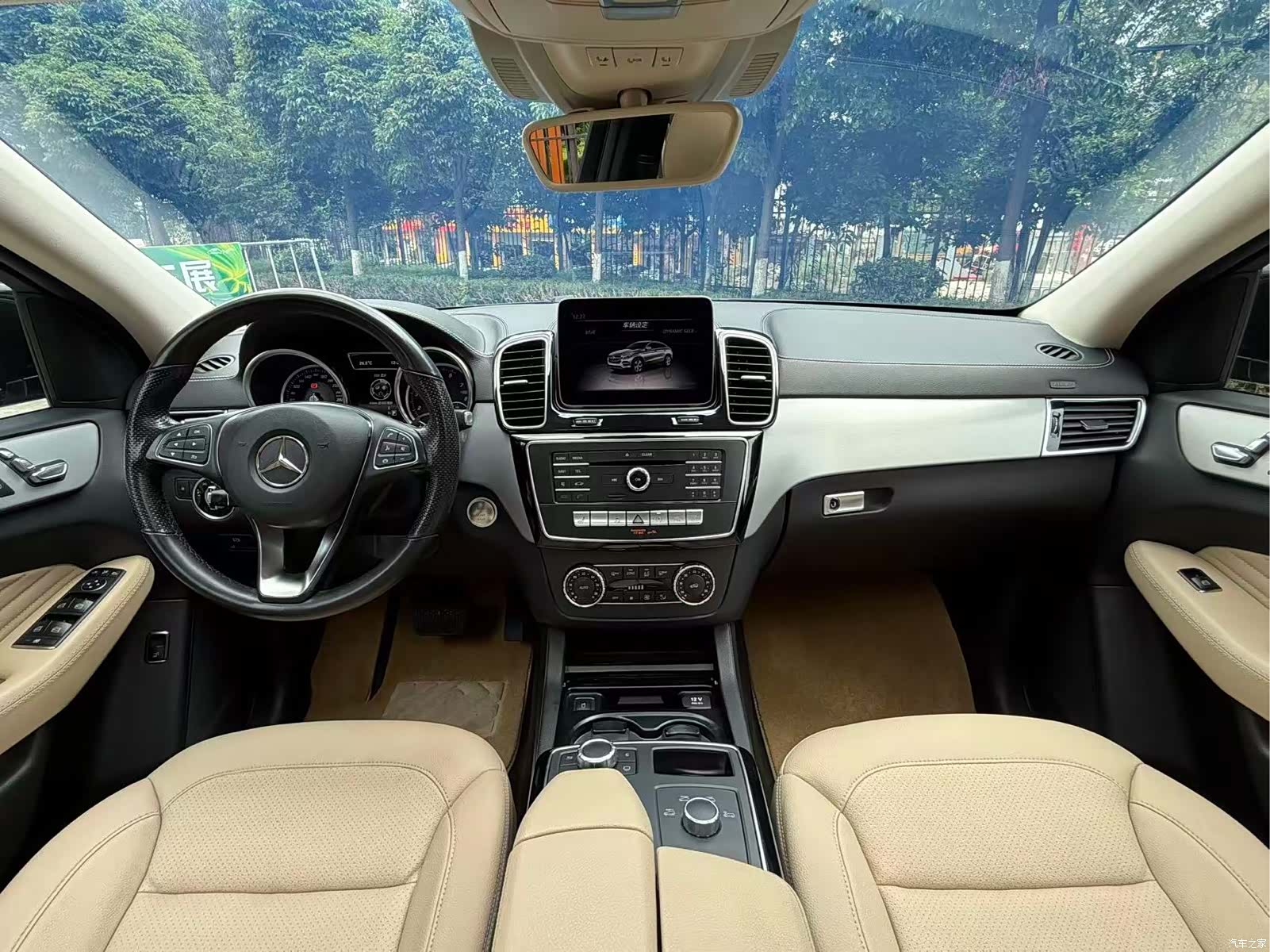 Mercedes-Benz GLE, 2019 9