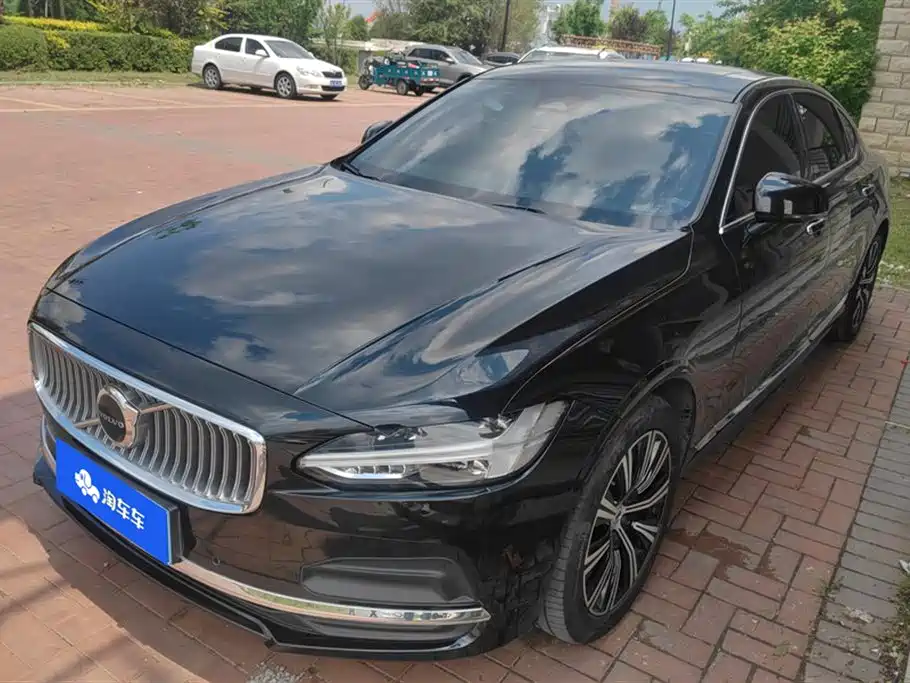Volvo S90