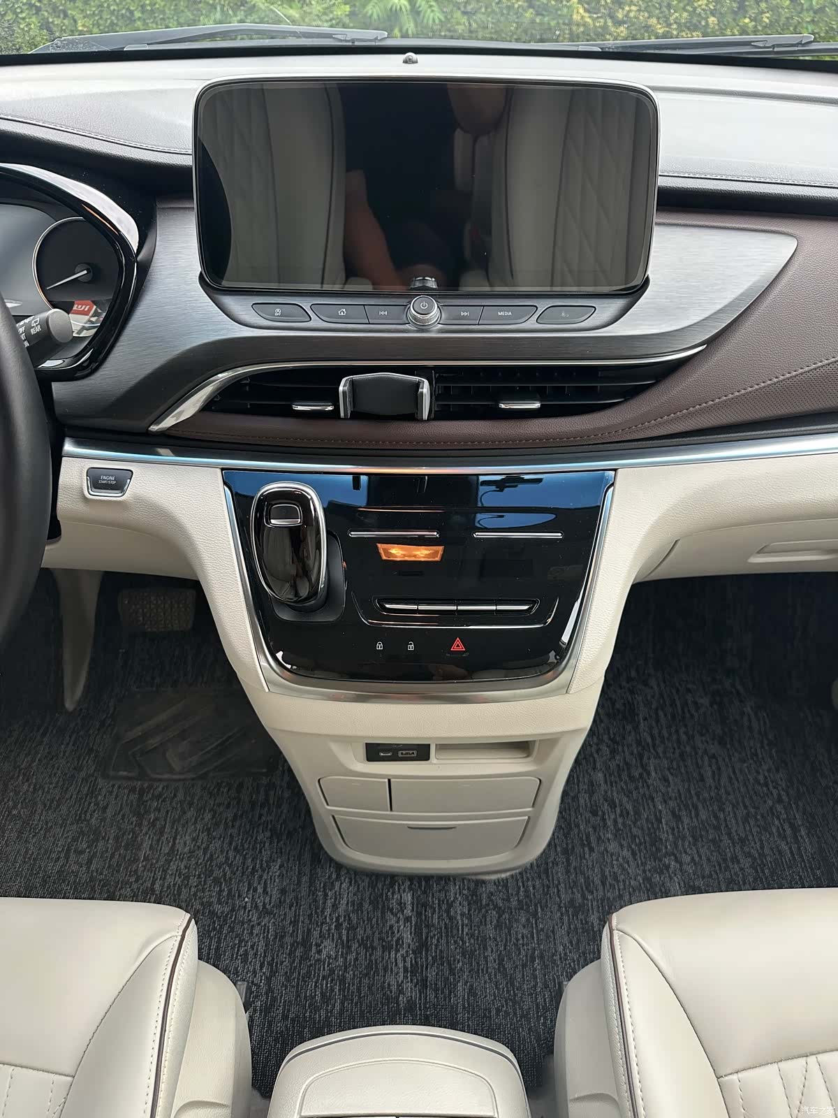 Buick GL8, 2021 8