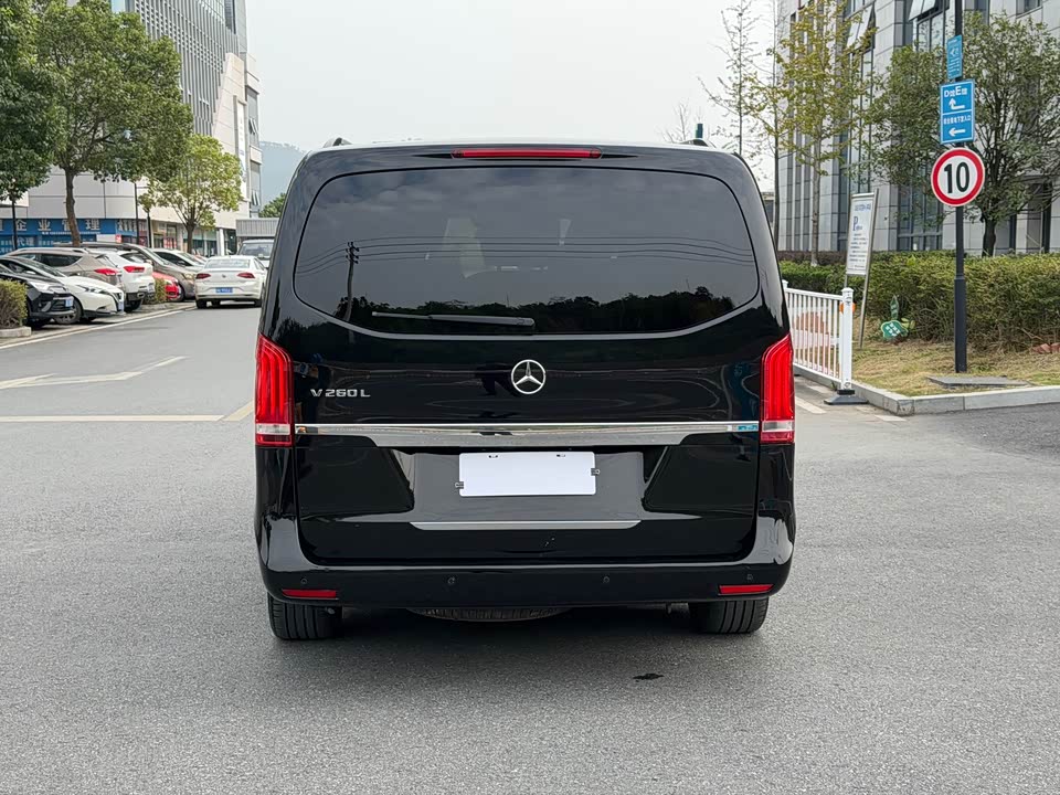 Mercedes-Benz V-class