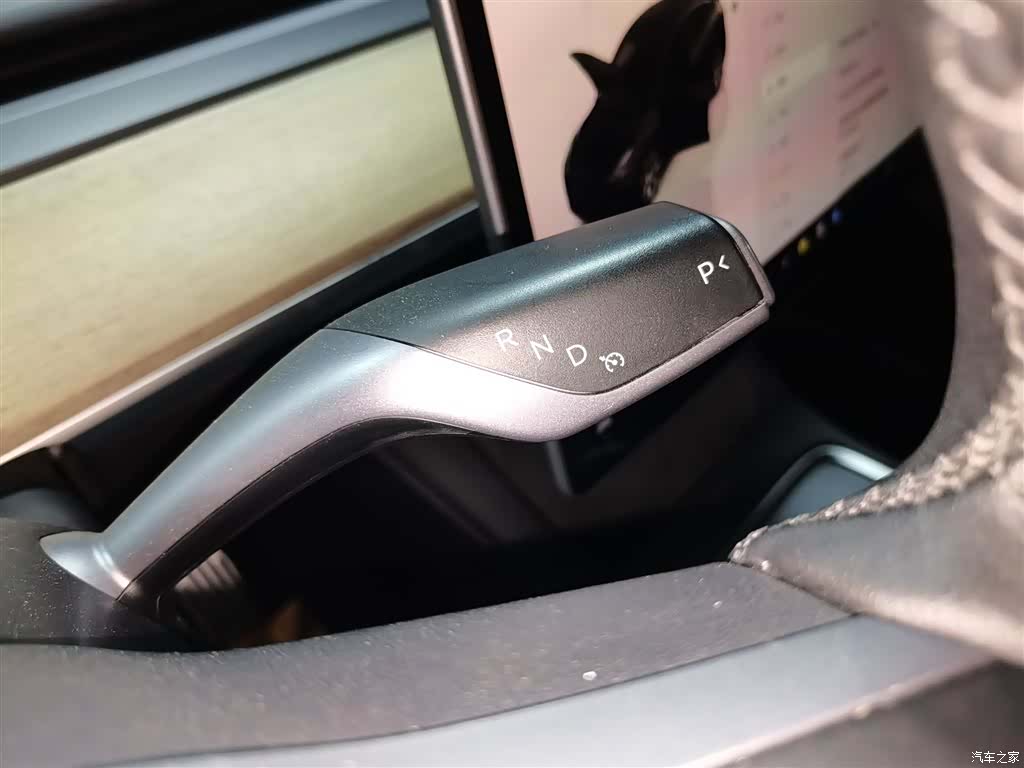 Tesla Model Y, 2023 10