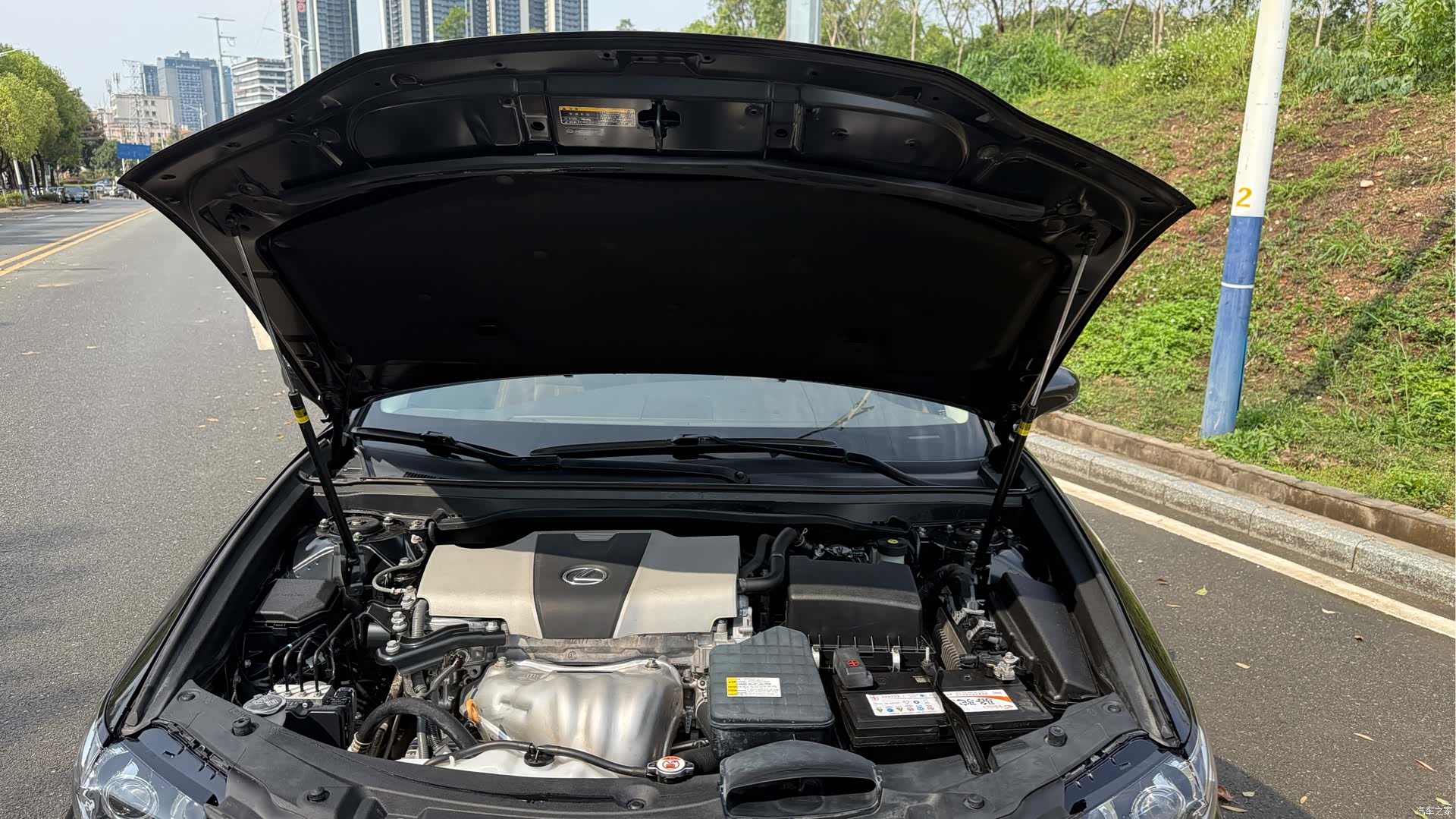 Lexus ES, 2018 17