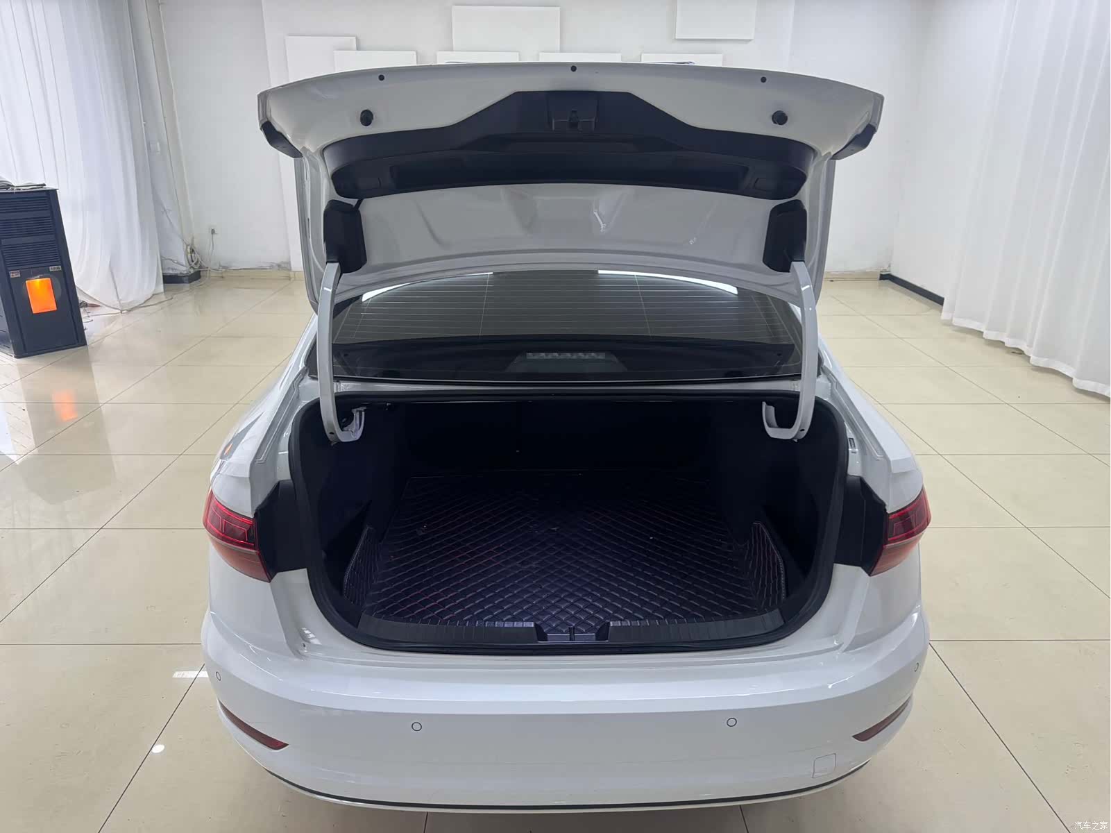 Volkswagen Sagitar, 2022 20