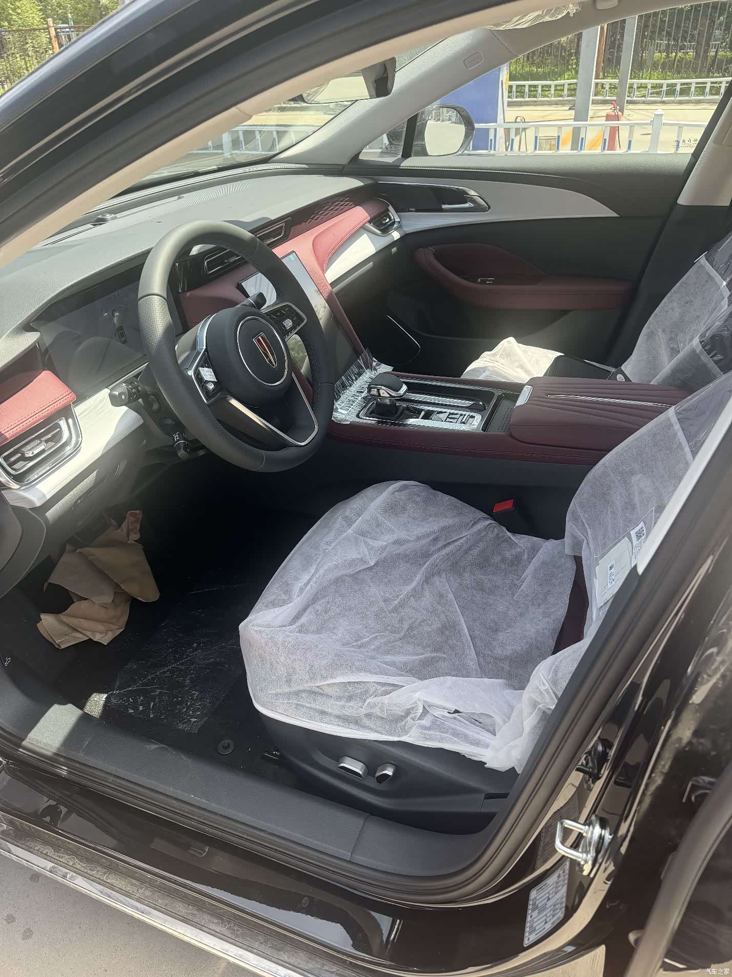 Hongqi H5, 2026 7