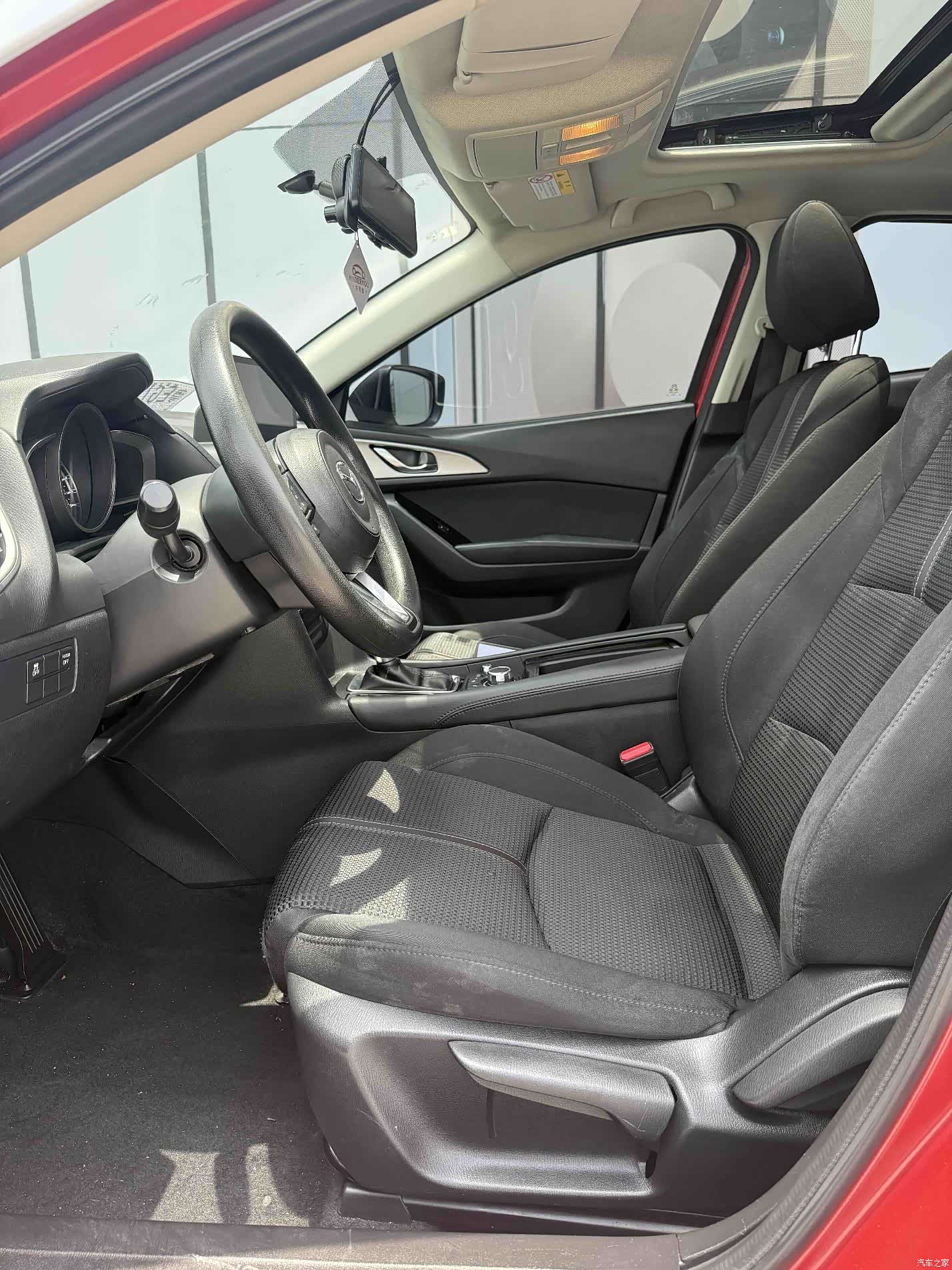 Mazda Mazda3, 2018 все фото