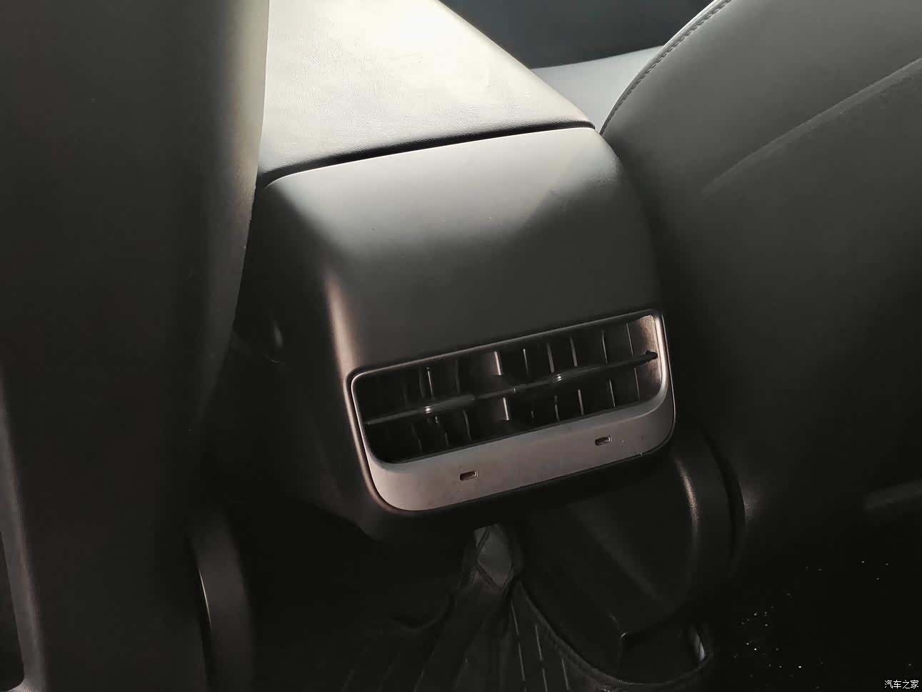 Tesla Model Y, 2022 11