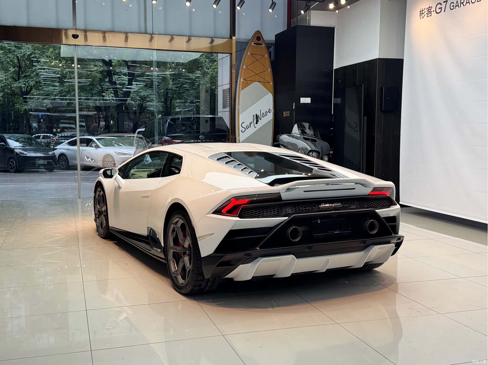 Lamborghini Huracán, 2022 7