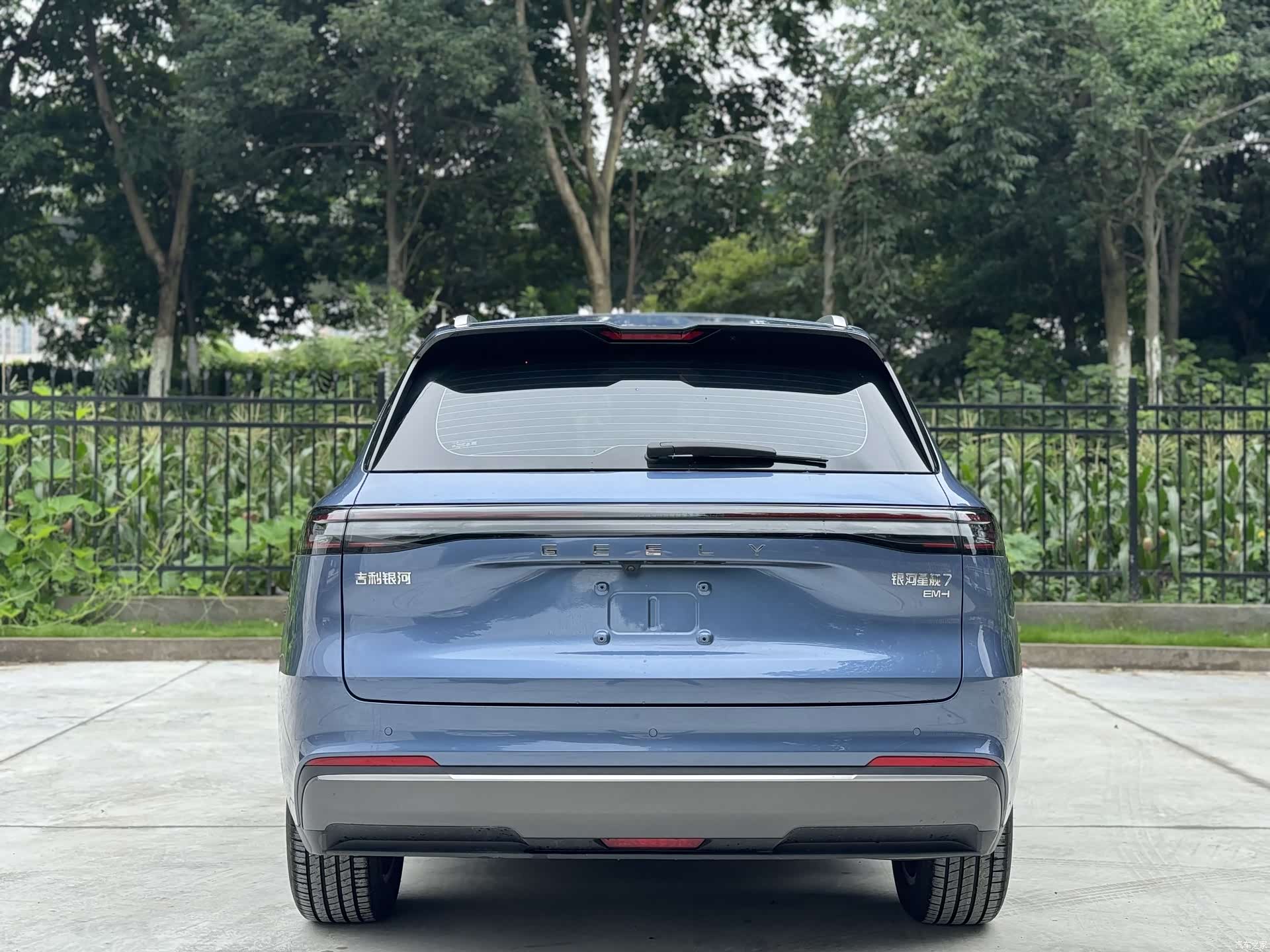 Geely 7, 2025 все фото
