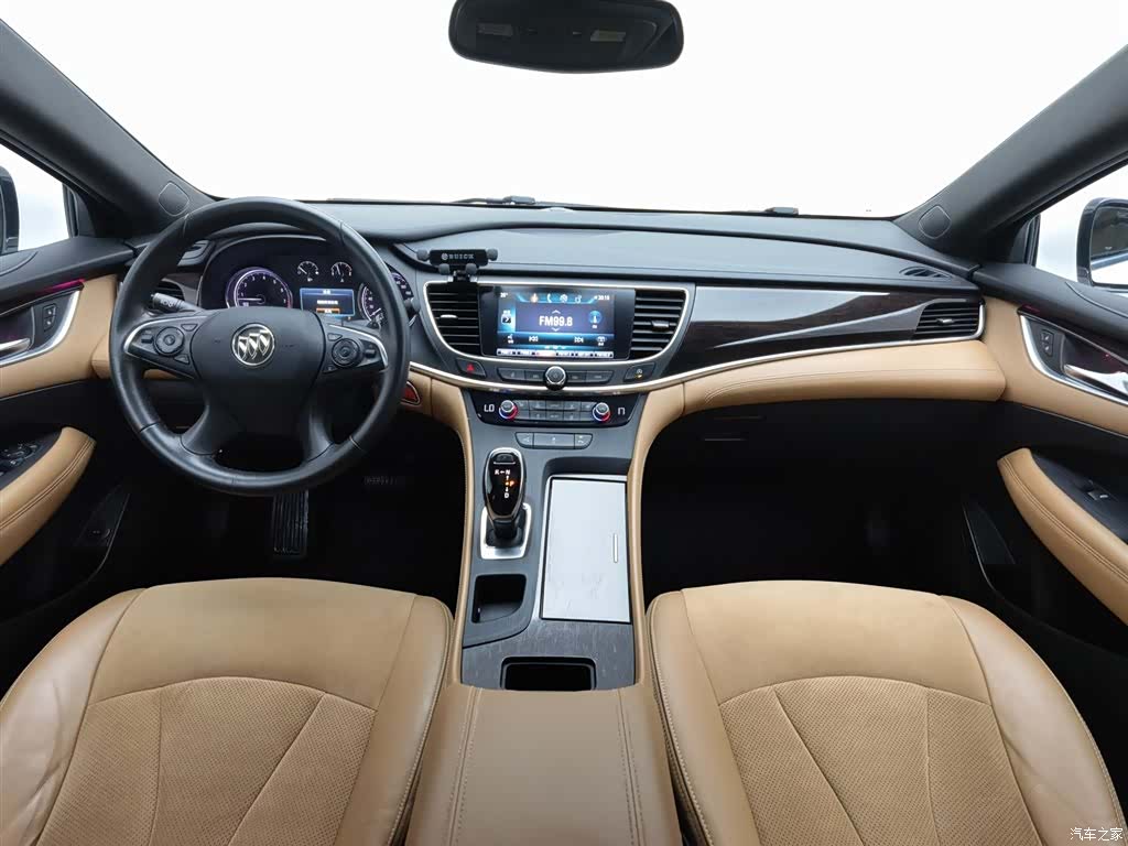Buick LaCrosse, 2018 все фото