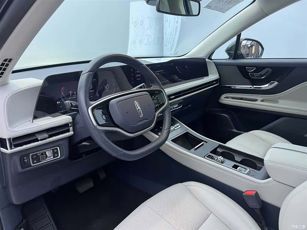 Lincoln Corsair, 2025 24