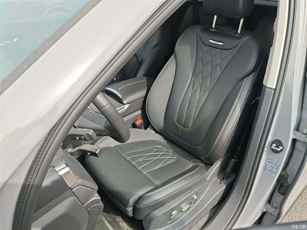 Hongqi HS7, 2024 15