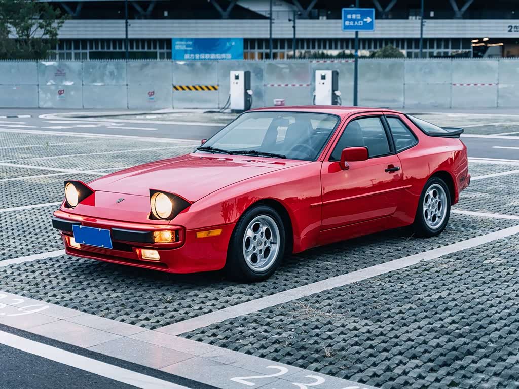Porsche 944 1985 2.5L MT
