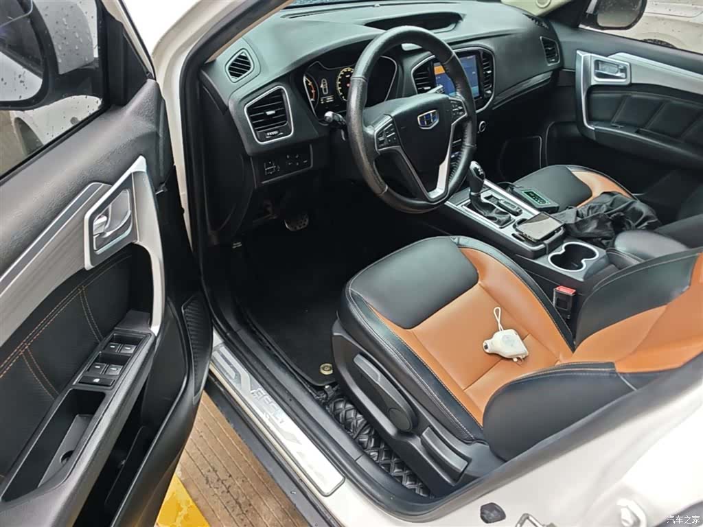 Geely X6, 2016 16