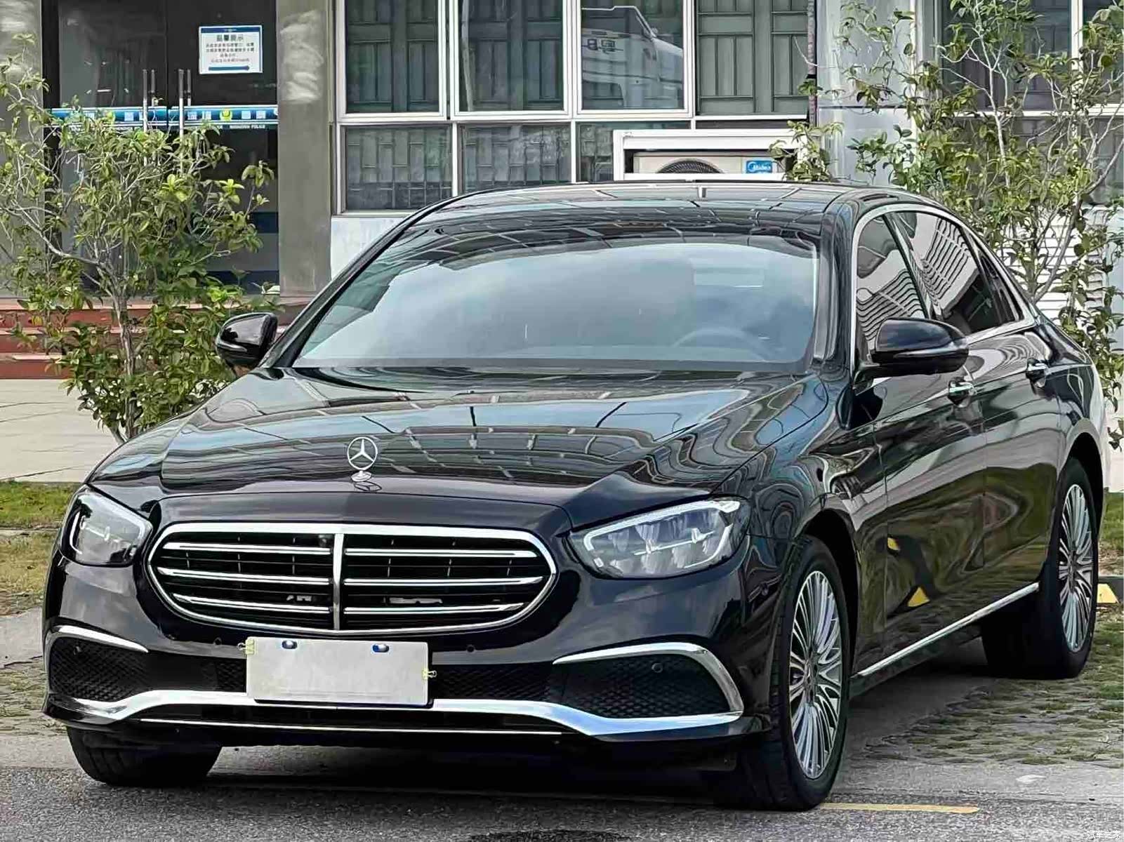 Mercedes-Benz E-Class, 2024 1