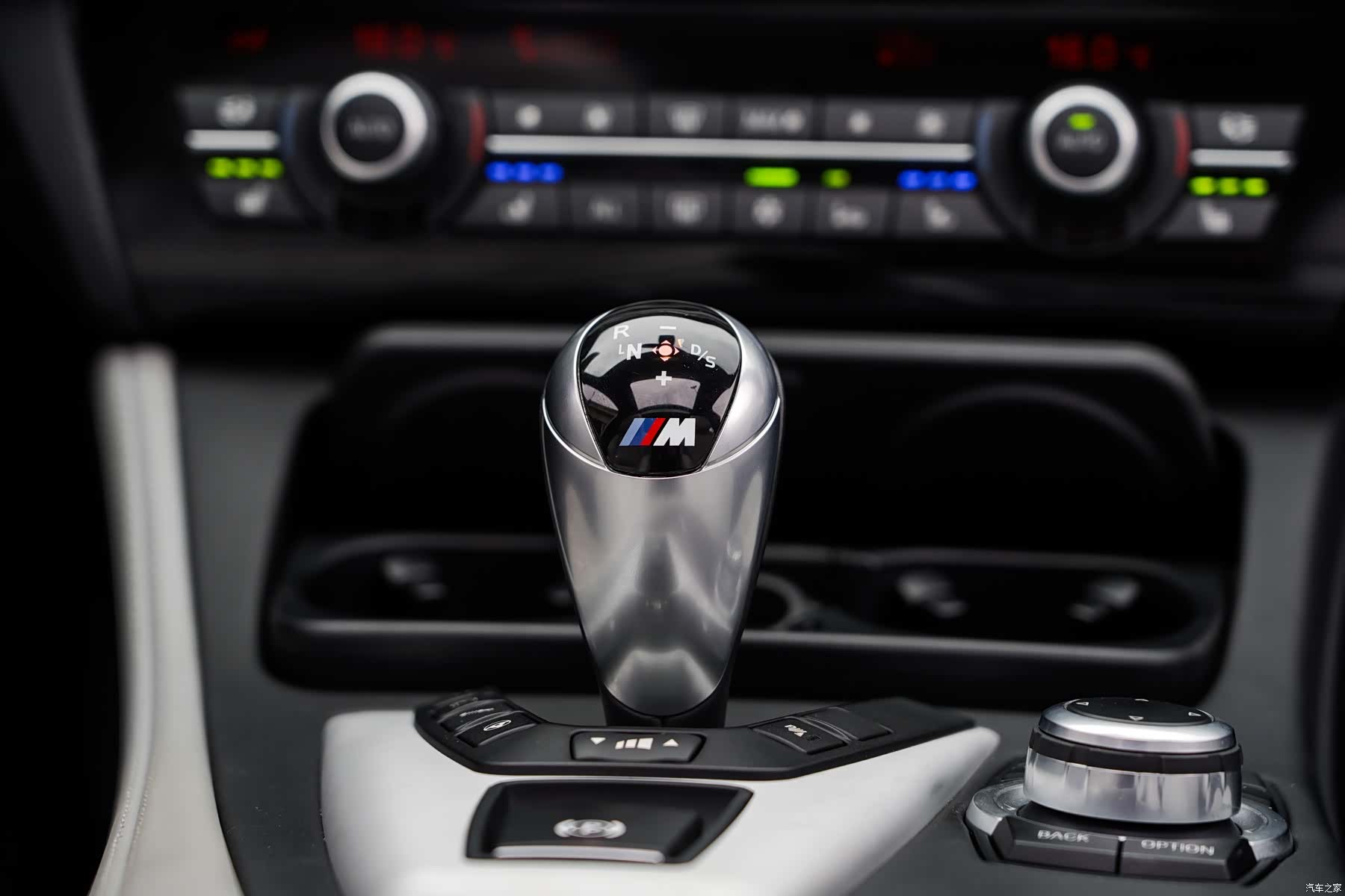 BMW M5, 2012 33