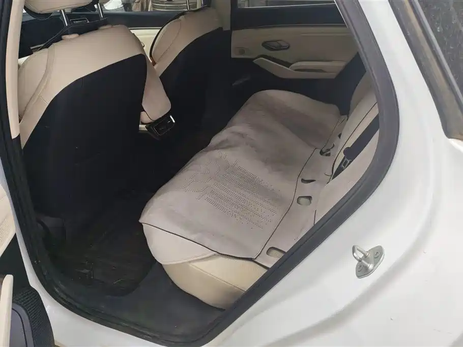 BYD Qin L