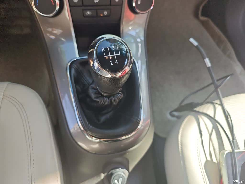 Chevrolet SE, 2016 15